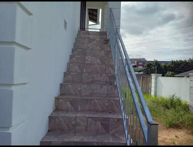 6 BEDROOM HOUSE FOR SALE IN WESTCLIFF